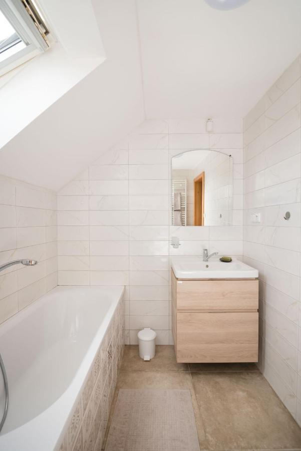 Ayni Apartman Semily Esterno foto
