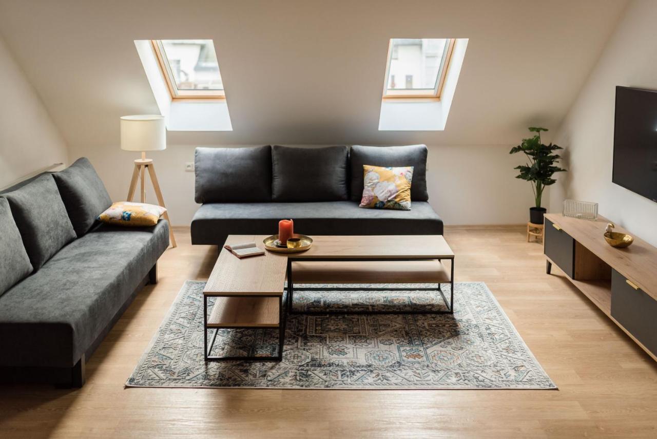 Ayni Apartman Semily Esterno foto