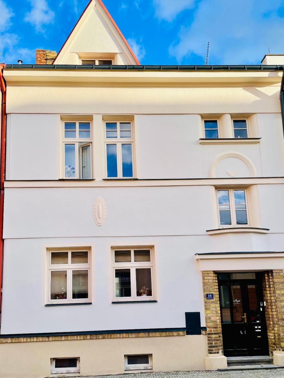 Ayni Apartman Semily Esterno foto